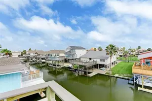 16525 Jamaica Cove Rd, Jamaica Beach, TX 77554 - Photo 17