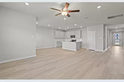 505 Sleep Hollow, Jarrell, TX 76537 - Photo 11