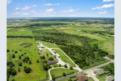 925 N 1st Street, Jarrell, TX 76537 - Photo 5