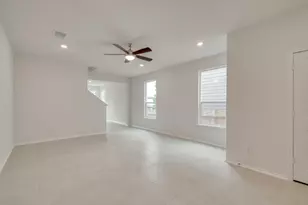 256 Feathers St, Jarrell, TX 76537 - Photo 5