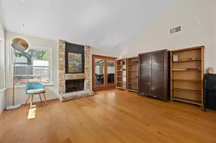 4001 Burr Oak Ln, Austin, TX 78727 - Photo 13