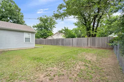 1607 N Harding Avenue, Cameron, TX 76520 - Photo 35