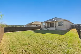 1640 Flying Horseshoe Bnd, Georgetown, TX 78628 - Photo 27