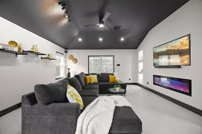 18528 Blue Pond Drive, Pflugerville, TX 78660 - Photo 15