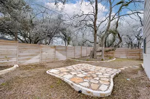 6800 Menchaca Rd, Austin, TX 78745 - Photo 23