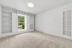 402 S Lake Creek Dr, Round Rock, TX 78681 - Photo 13