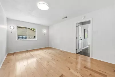 402 S Lake Creek Drive, Round Rock, TX 78681 - Photo 17