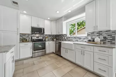 402 S Lake Creek Drive, Round Rock, TX 78681 - Photo 7