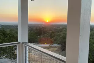 1805 Spring Valley Dr, Dripping Springs, TX 78620 - Photo 35