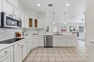 2502 Vernell Way, Round Rock, TX 78664 - Photo 5