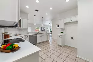 2502 Vernell Way, Round Rock, TX 78664 - Photo 17