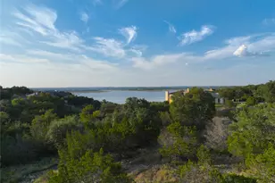 401 Scarlet Ct, Canyon Lake, TX 78133 - Photo 1