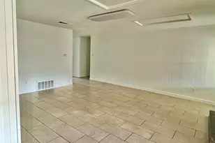 10806 Humington Dr, Austin, TX 78758 - Photo 3