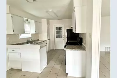 10806 Humington Drive, Austin, TX 78758 - Photo 5