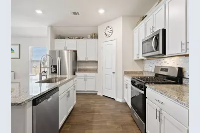 289 Arroyo Sweetwood Circle, Kyle, TX 78640 - Photo 15