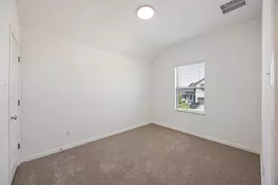 177 Hornet St, Elgin, TX 78621 - Photo 21