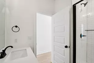 200 W 56th St, Austin, TX 78751 - Photo 25