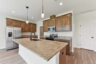 113 Callie St, Smithville, TX 78957 - Photo 15