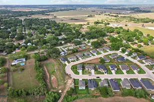 113 Callie St, Smithville, TX 78957 - Photo 5