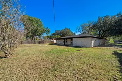 1313 Redbud Trail, Lockhart, TX 78644 - Photo 15