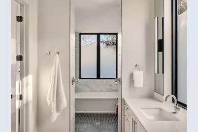 208 El Paso Street, Austin, TX 78704 - Photo 17