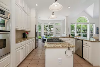 8004 Bottlebrush Drive, Austin, TX 78750 - Photo 13