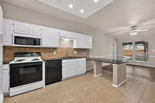 604 Greenslope Cir, Pflugerville, TX 78660 - Photo 9