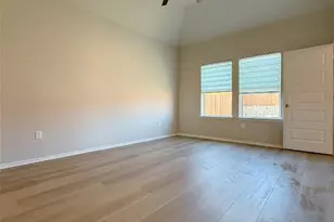 12200 Dillon Fls Dr, Austin, TX 78747 - Photo 15