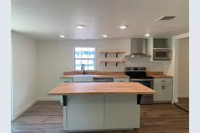 510 Avenue F Avenue, Marble Falls, TX 78654 - Photo 3