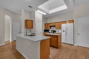 506 Carol Dr, Hutto, TX 78634 - Photo 9