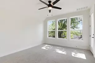 2301 E 10th St, Austin, TX 78702 - Photo 25