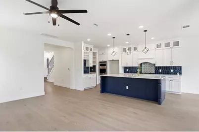 2301 E 10th Street, Austin, TX 78702 - Photo 13
