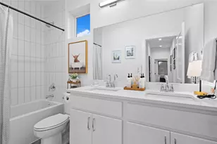 205 W Croslin St, Austin, TX 78752 - Photo 13