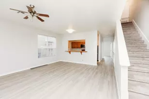 212 Sandstone Dr, Jarrell, TX 76537 - Photo 3