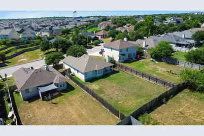 411 Estate Drive, Hutto, TX 78634 - Photo 35