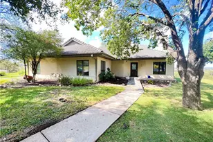 1911 Clubhouse Hill Dr, Spicewood, TX 78669 - Photo 1