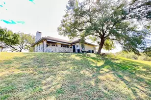 1911 Clubhouse Hill Dr, Spicewood, TX 78669 - Photo 23