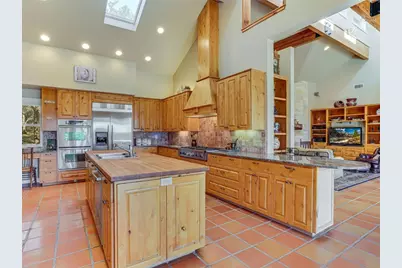 1178 Hidden Creek Drive, Dripping Springs, TX 78620 - Photo 7