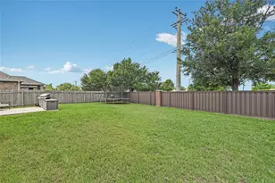 1008 Estes Park, Taylor, TX 76574 - Photo 19