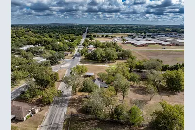414 E Eblin Street, La Grange, TX 78945 - Photo 13