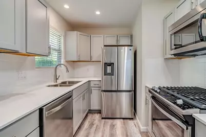 1800 Forestglade Drive, Austin, TX 78745 - Photo 7