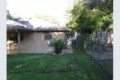 287 Meadowlakes Drive, Meadowlakes, TX 78654 - Photo 19