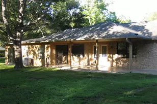 287 Meadowlakes Dr, Meadowlakes, TX 78654 - Photo 17