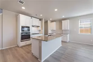 220 Trailside Ln, Bastrop, TX 78602 - Photo 15