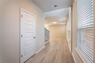 220 Trailside Ln, Bastrop, TX 78602 - Photo 5