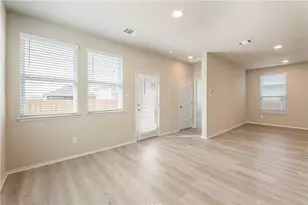 220 Trailside Ln, Bastrop, TX 78602 - Photo 13