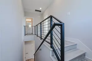 1042 Rosemont St, Austin, TX 78723 - Photo 15