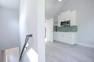 1042 Rosemont St, Austin, TX 78723 - Photo 27