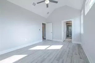 1042 Rosemont St, Austin, TX 78723 - Photo 17