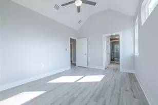 1042 Rosemont St, Austin, TX 78723 - Photo 17